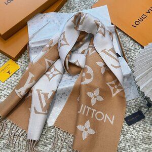 Louis Vuitton Reversible Scarf
